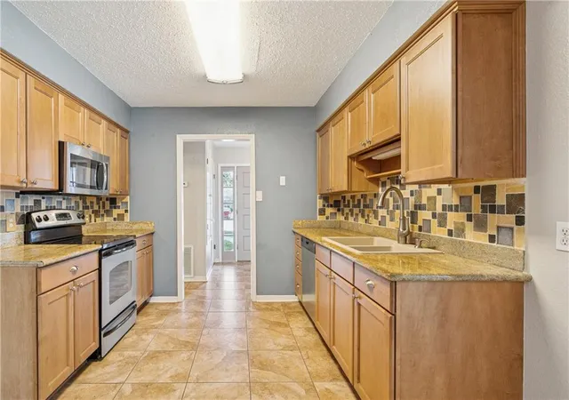Photo 4 of Single family home for sale at 802 Franklin Ct, Slidell, LA 70458 | MLS# 2559610 | Listing updated on 2026-07-29