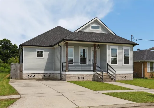 3rd image of 2313 Aycock St, Arabi, LA 70032 | MLS# 2559376