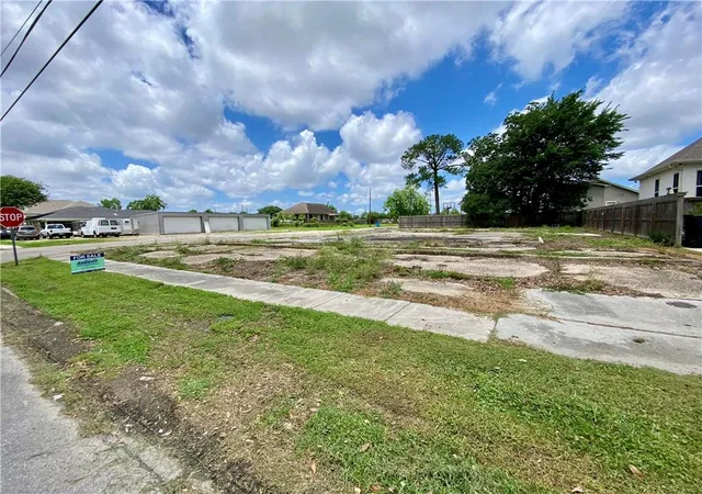 1st image of 1900 Mehle St, Arabi, LA 70032 | MLS# 2559662
