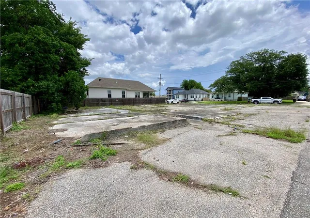 3rd image of 1900 Mehle St, Arabi, LA 70032 | MLS# 2559662