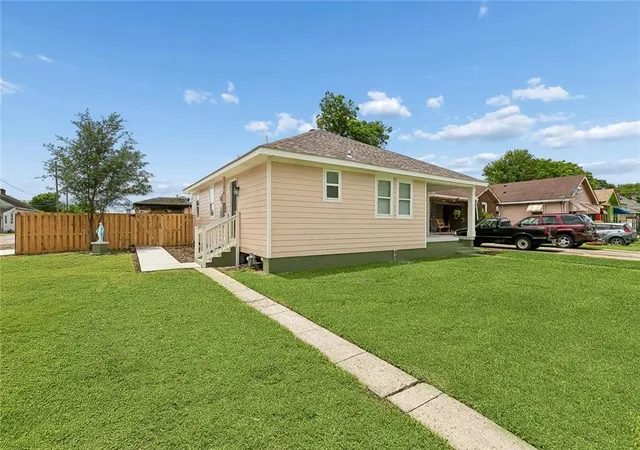 Photo 3 of Sale Pending at 1041 Sumner St, New Orleans, LA 70114 | MLS# 2559681 | Listing updated on 2026-08-03