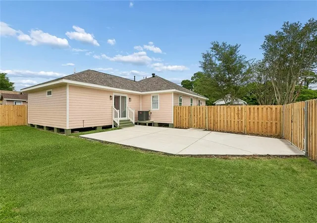 Photo 4 of Sale Pending at 1041 Sumner St, New Orleans, LA 70114 | MLS# 2559681 | Listing updated on 2026-08-03