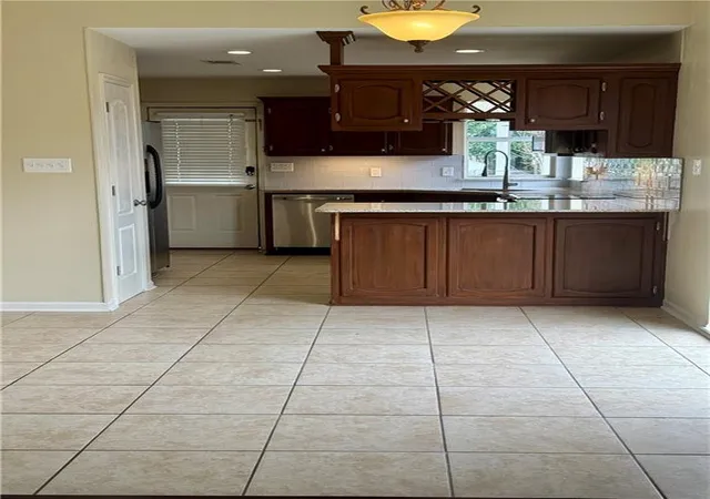 4th image of 17361 Lake Iris Ave, Baton Rouge, LA 70817 | MLS# 2558534