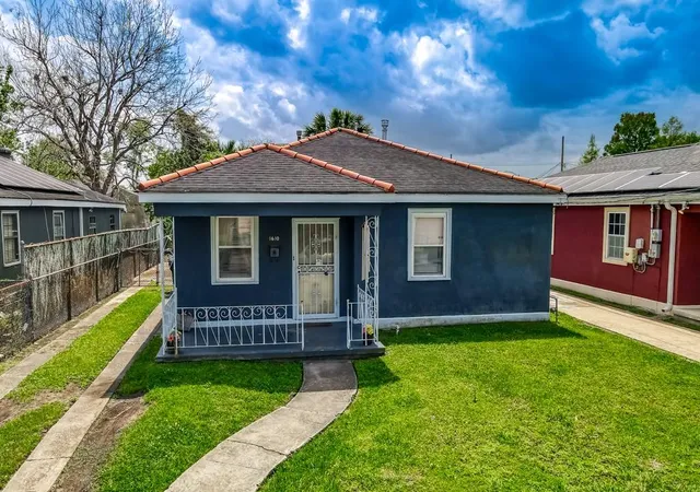 1st image of 1610 Sere St, New Orleans, LA 70122 | MLS# 2558262