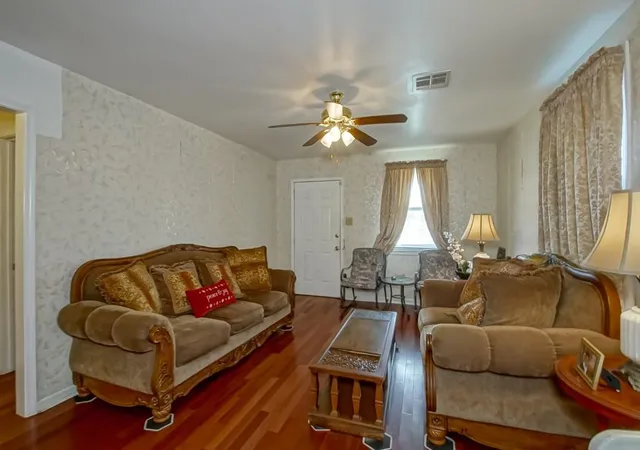 Photo 3 of Single family home for sale at 1610 Sere St, New Orleans, LA 70122 | MLS# 2558262 | Listing updated on 2026-06-22