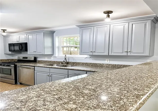 Photo 4 of Single family home for sale at 5526 Pratt Dr, New Orleans, LA 70122 | MLS# 2556942 | Listing updated on 2026-06-17