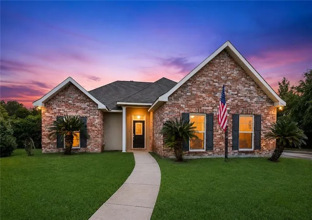 Photo 1 of Single family home for sale at 28441 Apple Blossom Ln, Ponchatoula, LA 70454 | MLS# 2559222 | Listing updated on 2026-09-01