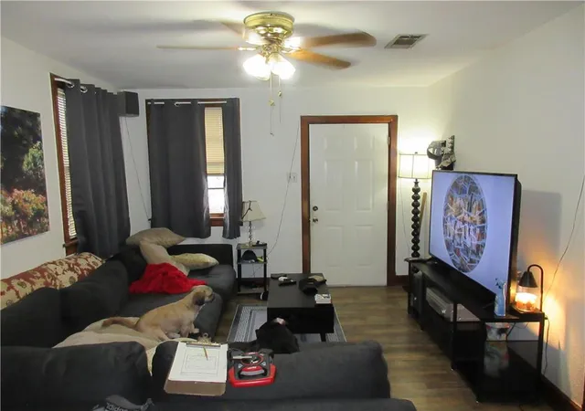Photo 3 of Sale Pending at 205 Mandarin St, Metairie, LA 70005 | MLS# 2559835 | Listing updated on 2026-06-08