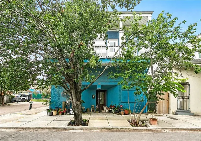 Photo 2 of Multi family home for sale at 2000 Dumaine St, New Orleans, LA 70116 | MLS# 2560086 | Listing updated on 2026-05-27