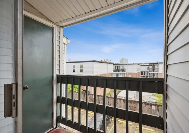 2nd image of 4101 Hessmer Ave, Metairie, LA 70002