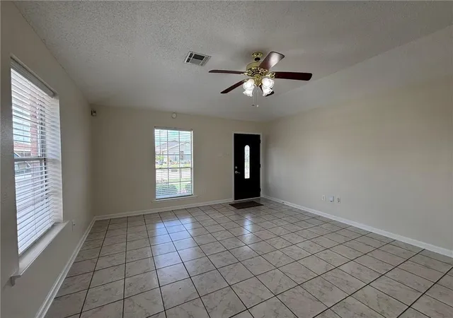 Photo 3 of Single family home for sale at 2513 Rue Jesann, Marrero, LA 70072 | MLS# 2559926 | Listing updated on 2026-08-28