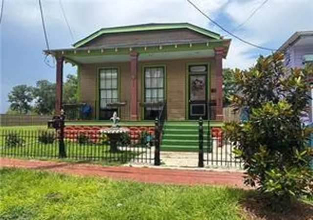 Homes for sale in New Orleans, LA | 462 Flood St, New Orleans, LA 70117 | MLS# 2560035