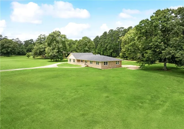 Photo 1 of Single family home for sale at 23051 Will Richardson Rd, Ponchatoula, LA 70454 | MLS# 2558258 | Listing updated on 2026-07-11