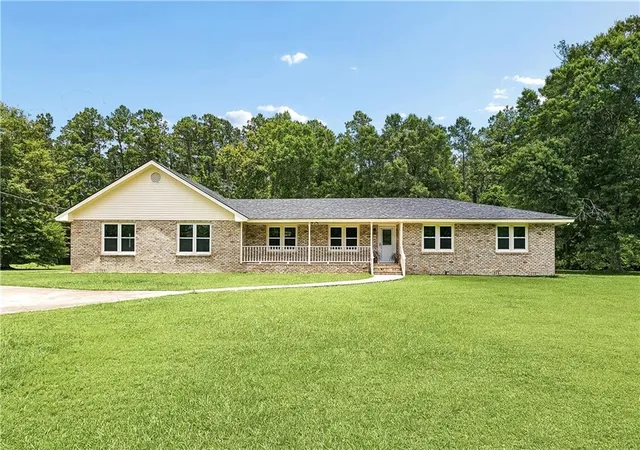 Photo 2 of Single family home for sale at 23051 Will Richardson Rd, Ponchatoula, LA 70454 | MLS# 2558258 | Listing updated on 2026-07-11