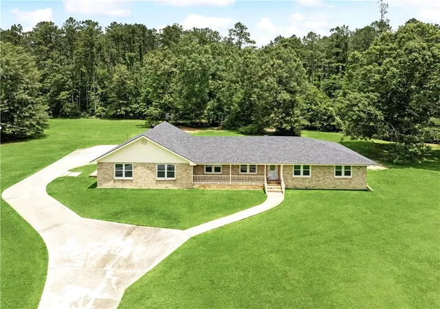 Photo 4 of Single family home for sale at 23051 Will Richardson Rd, Ponchatoula, LA 70454 | MLS# 2558258 | Listing updated on 2026-07-11