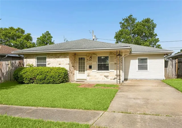 Homes for sale in Kenner, LA | 4161 Ole Miss Dr, Kenner, LA 70065 | MLS# 2559089