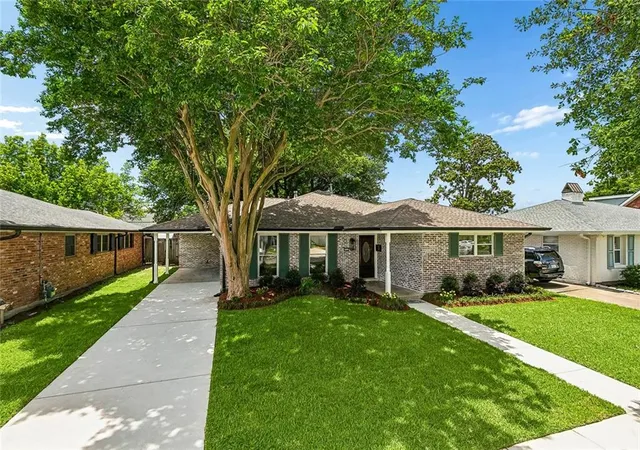 Homes for sale in Metairie, LA | 4512 Wade St, Metairie, LA 70003 | MLS# 2560226
