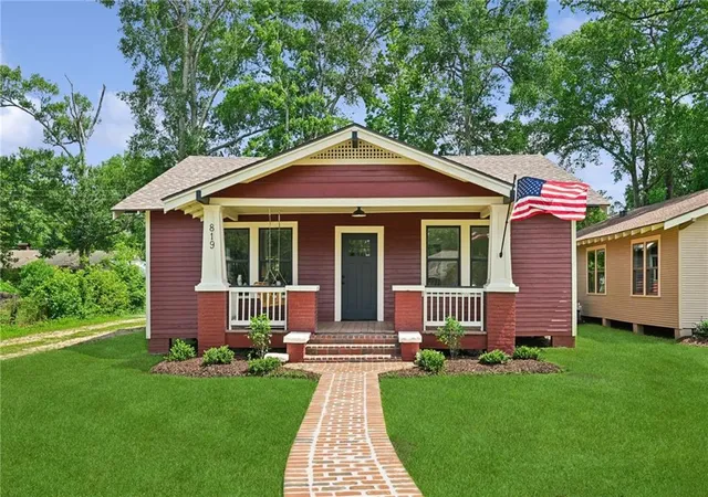 1st image of 819 Louisiana Ave, Bogalusa, LA 70427 | MLS# 2559672