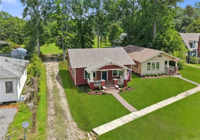 3rd image of 819 Louisiana Ave, Bogalusa, LA 70427 | MLS# 2559672