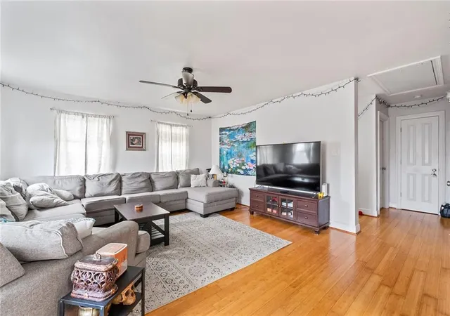 Homes for sale in New Orleans, LA | 6215 17 Vermillion Blvd, New Orleans, LA 70122 | MLS# 2560262