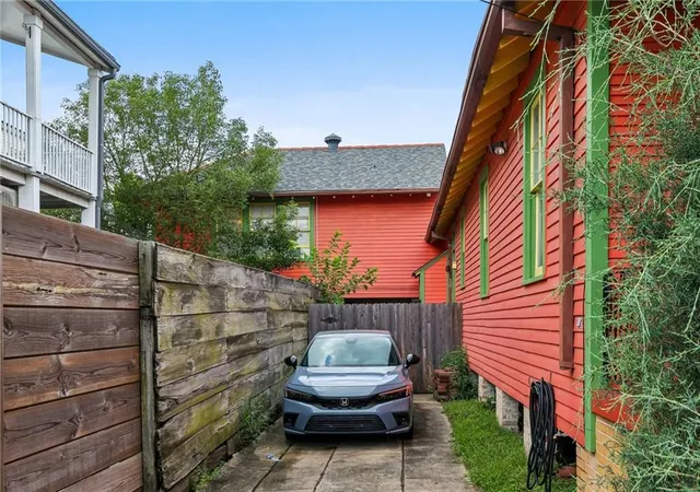 5th image of 614 Ninth St, New Orleans, LA 70115 | MLS# 2560265