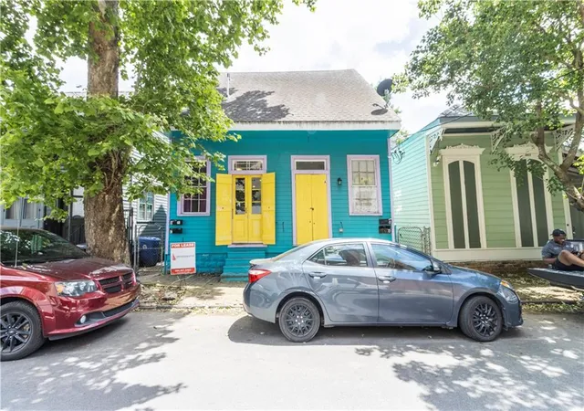 Homes for sale in New Orleans, LA | 2320 Burgundy St, New Orleans, LA 70117 | MLS# 2560306