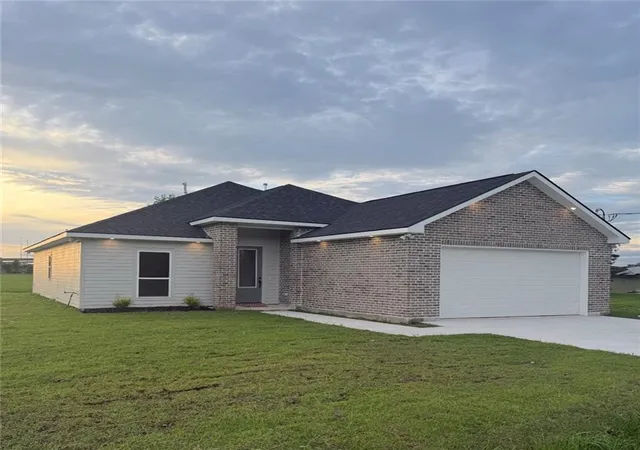 Homes for sale in Luling, LA | 614 Gassen St, Luling, LA 70070 | MLS# 2560363