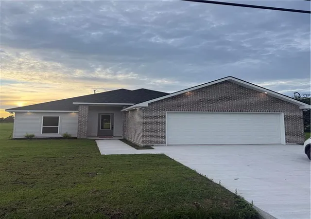 Homes for sale in Luling, LA | 614 Gassen St, Luling, LA 70070 | MLS# 2560363