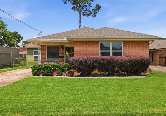 Homes for sale in Kenner, LA | 1717 Taylor St, Kenner, LA 70062 | MLS# 2560079