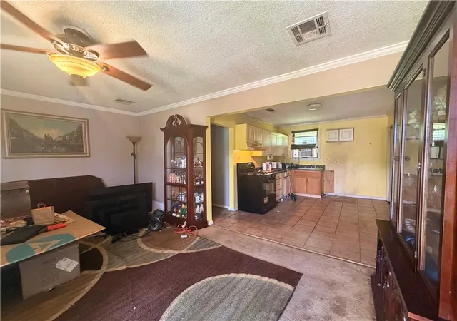 Homes for sale in Kenner, LA | 1056 Lesan Dr, Kenner, LA 70062 | MLS# 2560188