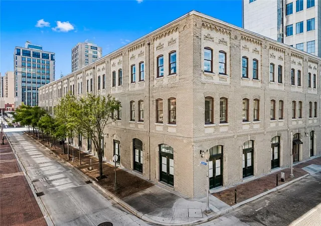 1st image of 700 Commerce St, New Orleans, LA 70130