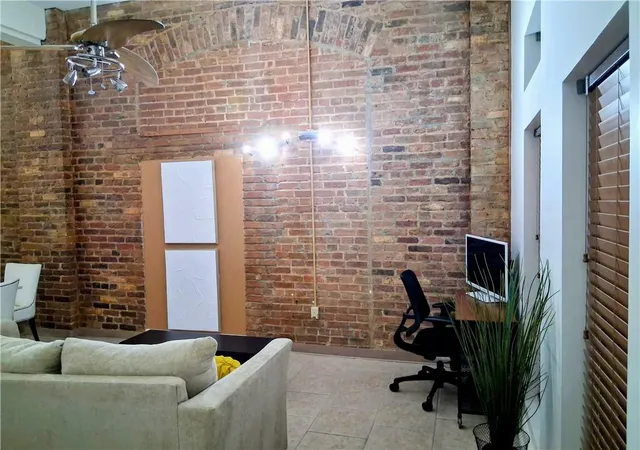 5th image of 700 Commerce St, New Orleans, LA 70130