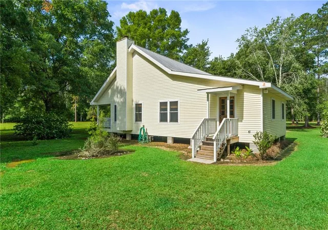 Photo 2 of Single family home for sale at 76334 Robinson Rd, Folsom, LA 70437 | MLS# 2560083 | Listing updated on 2026-07-29