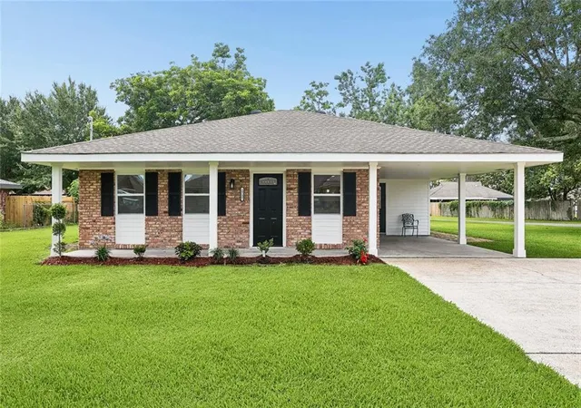 Photo 3 of Single family home for sale at 2757 Blanche St, Marrero, LA 70072 | MLS# 2560070 | Listing updated on 2026-08-01
