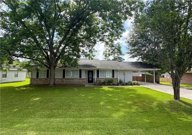 Homes for sale in Hammond, LA | 43057 Pecan Ridge Dr, Hammond, LA 70403 | MLS# 2560472