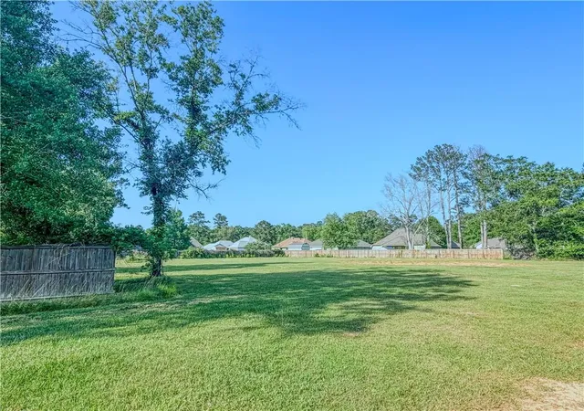 Homes for sale in Ponchatoula, LA | 1077 N Haven Dr, Ponchatoula, LA 70454 | MLS# 2560292