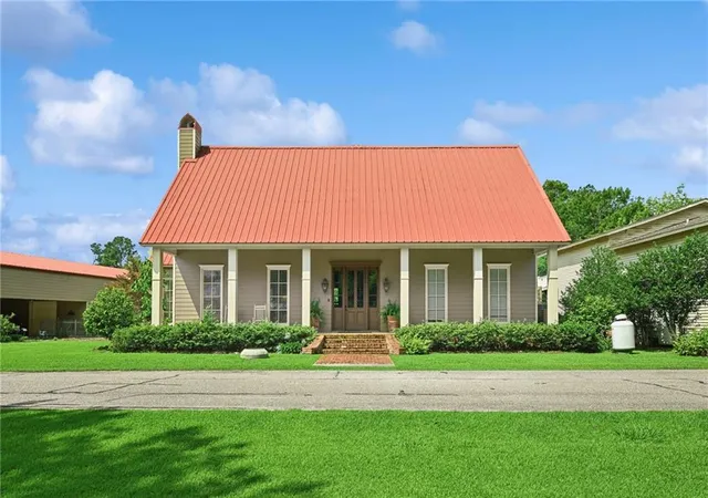 Photo 1 of Single family home for sale at 31702 River Pines Dr, Springfield, LA 70462 | MLS# 2560438 | Listing updated on 2026-08-04