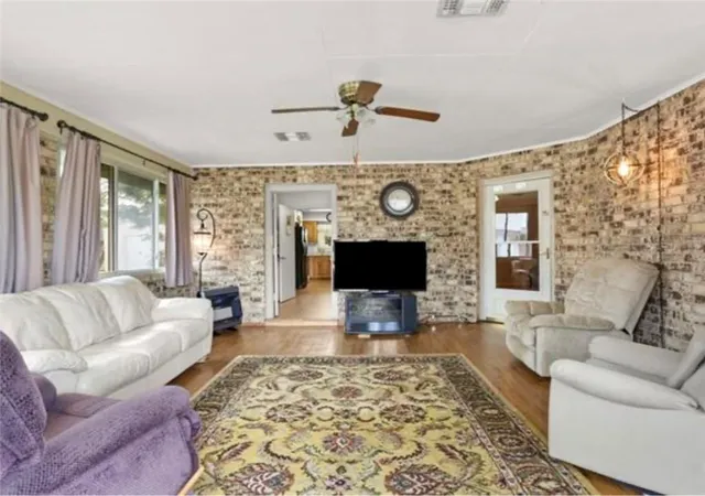 3rd image of 125 Kennedy Dr, Gretna, LA 70053 | MLS# 2560008