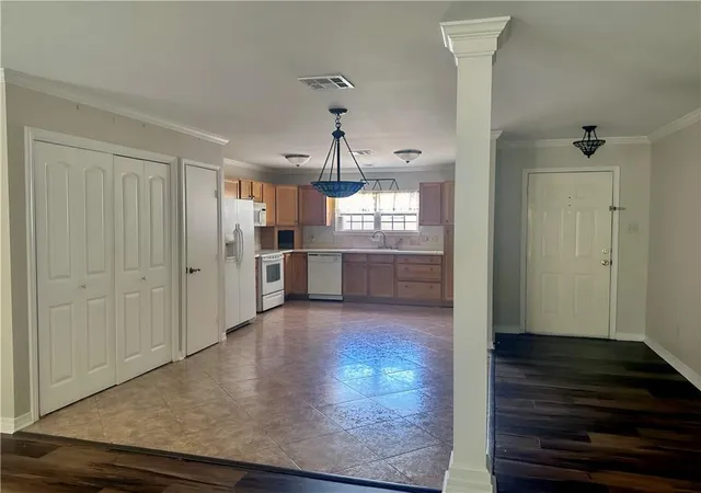 Homes for sale in Kenner, LA | 668 Cameron Ct, Kenner, LA 70065 | MLS# 2559796