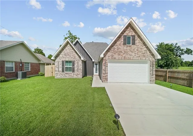 Homes for sale in Reserve, LA | 348 E 26th St, Reserve, LA 70084 | MLS# 2560552