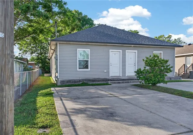 Homes for sale in Belle Chasse, LA | 110 P St, Belle Chasse, LA 70037 | MLS# 2559806