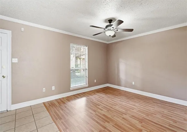 Homes for sale in Kenner, LA | 1729 Newport Pl #3, Kenner, LA 70065 | MLS# 2560407