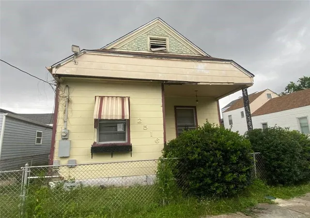 Photo 3 of Single family home for sale at 2516 Delachaise St, New Orleans, LA 70115 | MLS# 2560460 | Listing updated on 2026-06-25