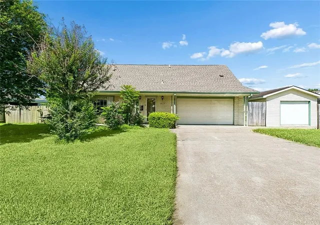 Homes for sale in Kenner, LA | 3113 Huntsville St, Kenner, LA 70065 | MLS# 2560588