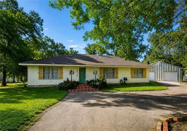 1st image of 18318 Cusachs Dr, Covington, LA 70433 | MLS# 2560624