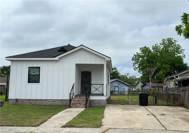1st image of 4336 Rayne Dr, New Orleans, LA 70122 | MLS# 2560681