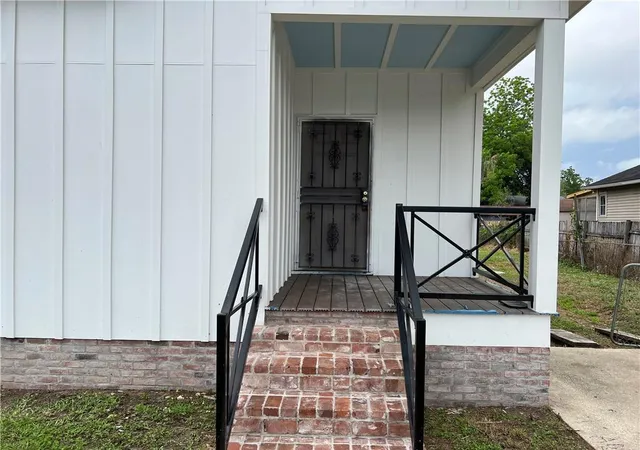 2nd image of 4336 Rayne Dr, New Orleans, LA 70122 | MLS# 2560681