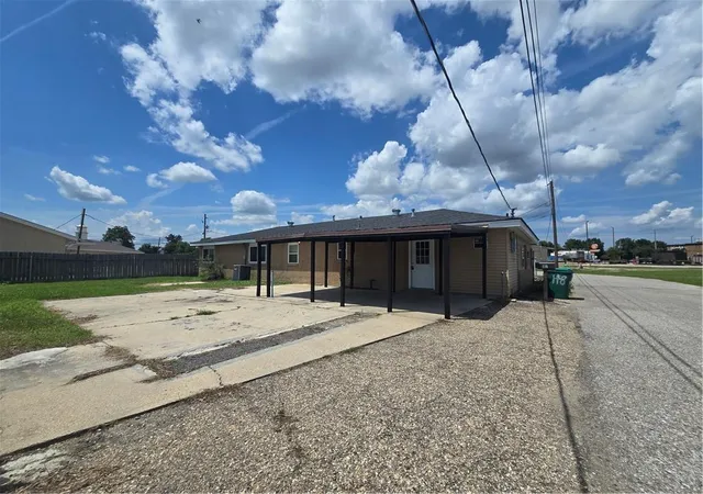 Homes for sale in Boutte, LA | 118 Schmill St, Boutte, LA 70039 | MLS# 2560591