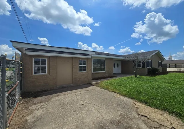Homes for sale in Boutte, LA | 118 Schmill St, Boutte, LA 70039 | MLS# 2560591