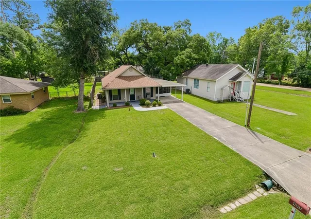 Homes for sale in Ponchatoula, LA | 484 S 2nd St, Ponchatoula, LA 70454 | MLS# 2559168